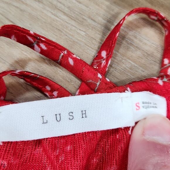 🔹️Lush Red Floral & Metallic Gold Print Blouse Small - Picture 13 of 14